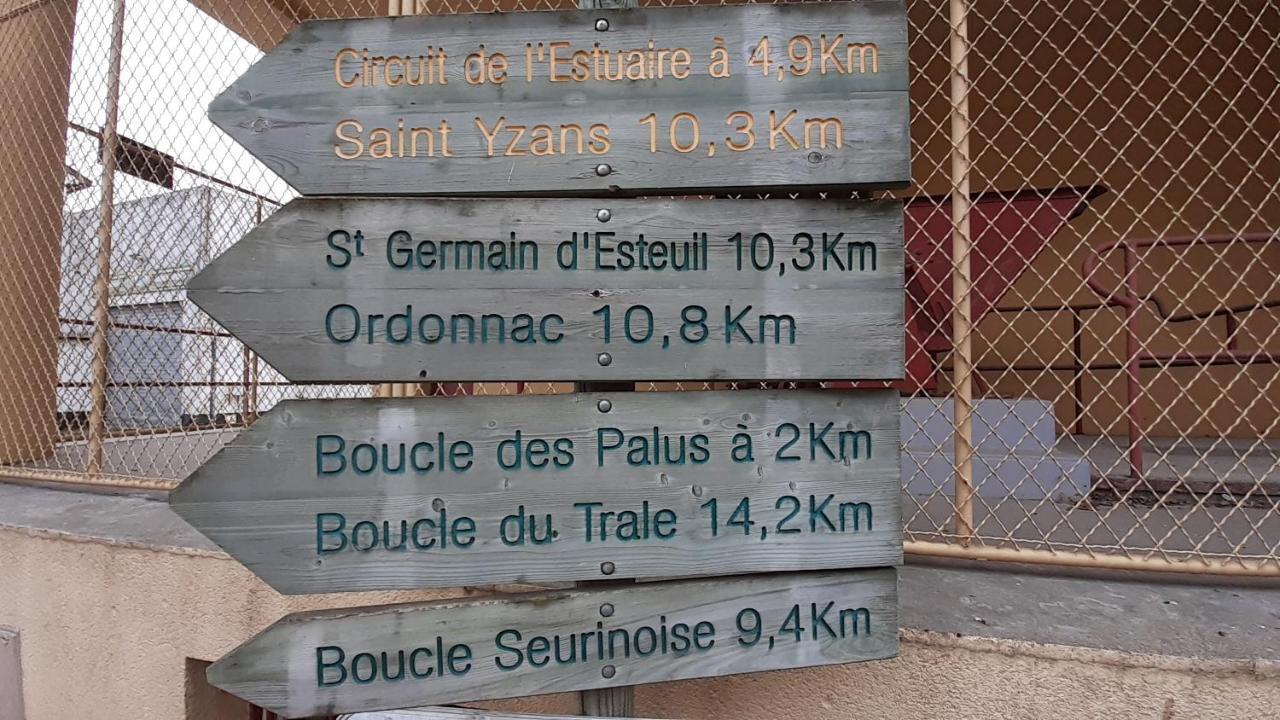 Chambres D'Hotes La Fontaine! Saint-Seurin-de-Cadourne Buitenkant foto