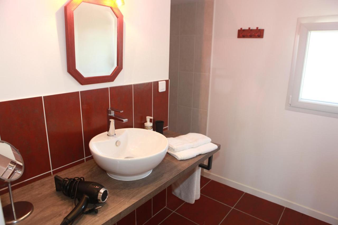 Chambres D'Hotes La Fontaine! Saint-Seurin-de-Cadourne Buitenkant foto